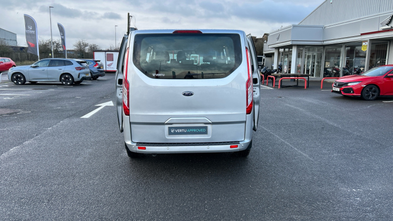 Ford Tourneo Custom Transit Custom Tourneo L2 Diesel Fwd 2.0 EcoBlue 150ps Low Roof 8 Seater Titanium